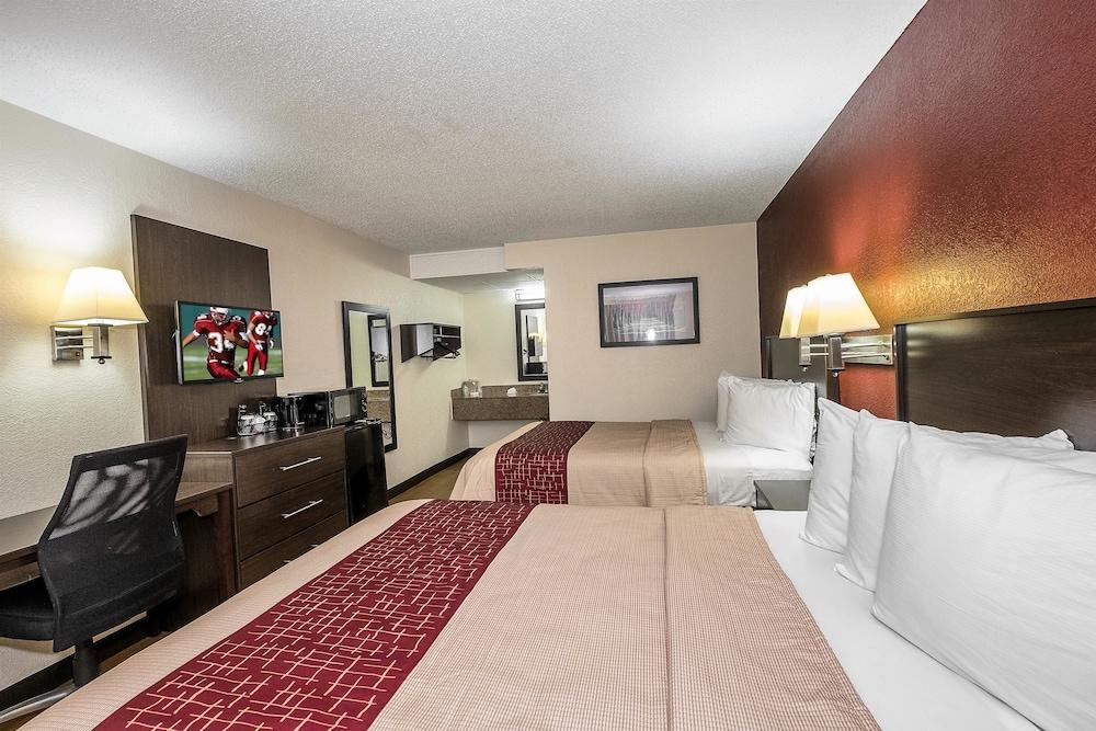 Red Roof Inn Bloomington - Normal/University Екстериор снимка