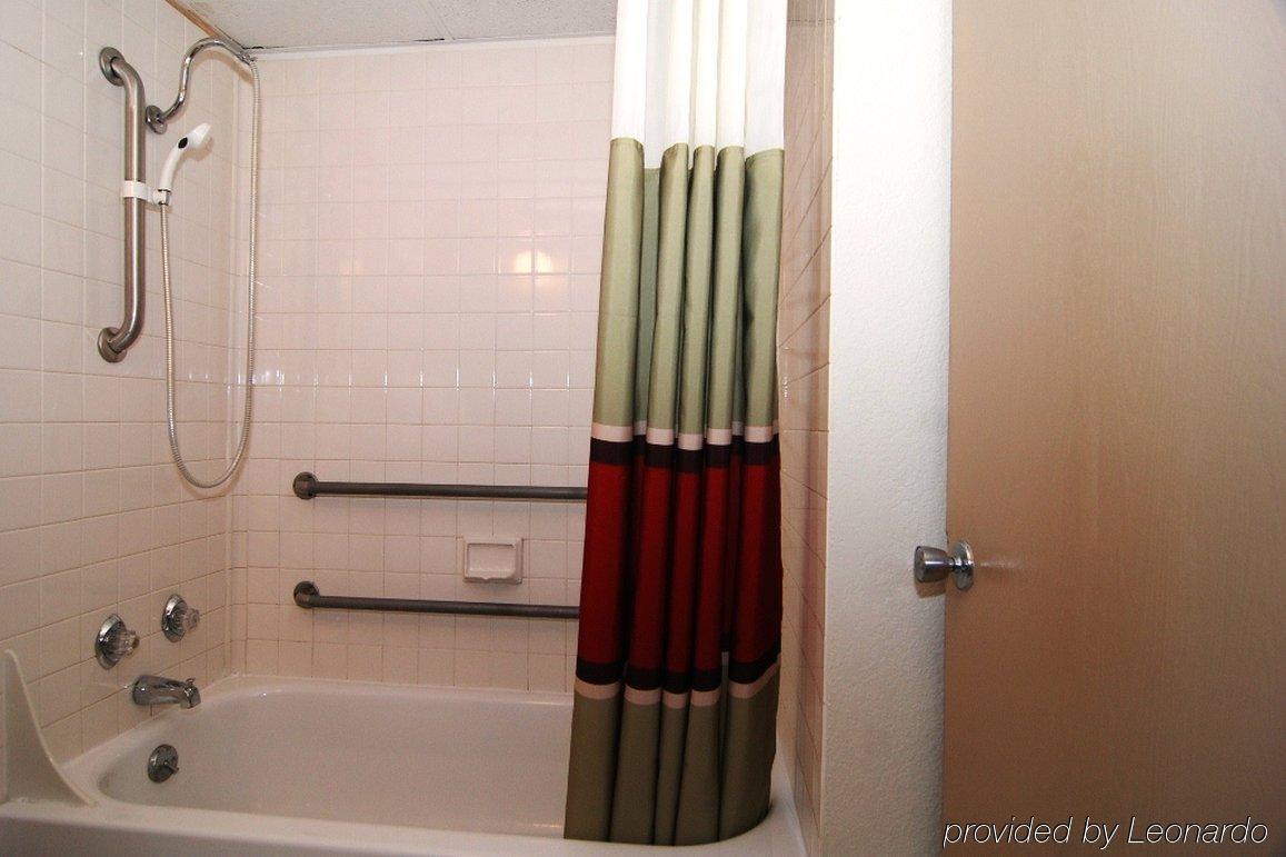 Red Roof Inn Bloomington - Normal/University Екстериор снимка