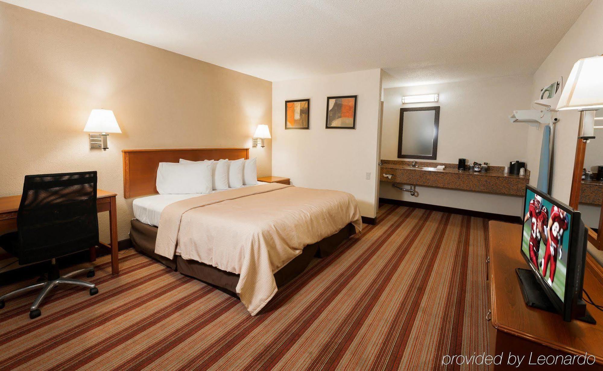 Red Roof Inn Bloomington - Normal/University Екстериор снимка