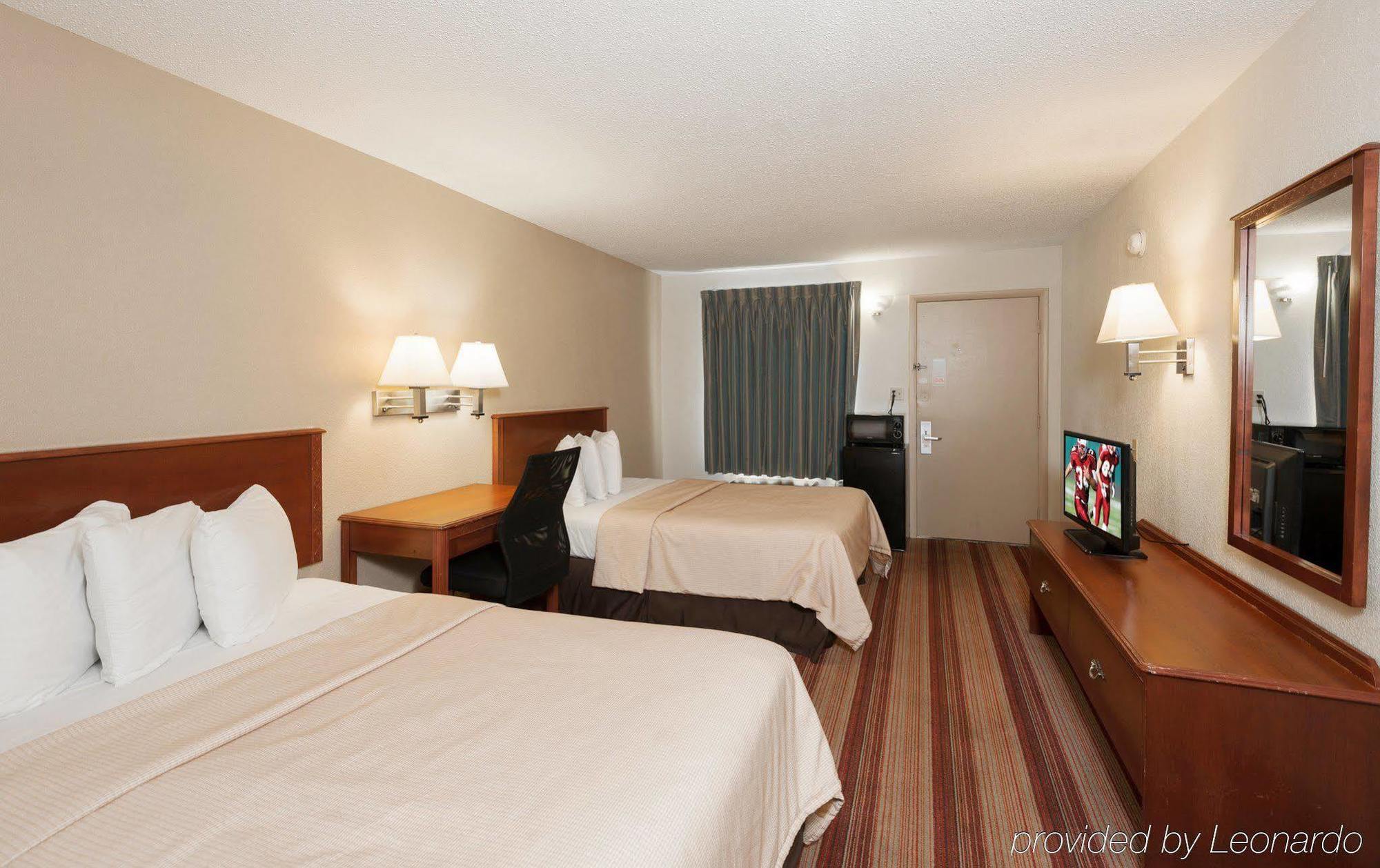 Red Roof Inn Bloomington - Normal/University Екстериор снимка