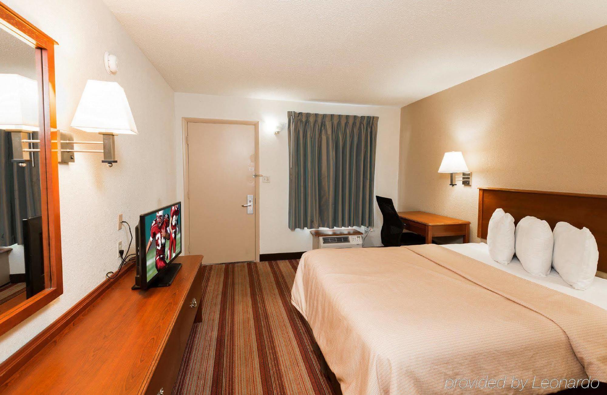 Red Roof Inn Bloomington - Normal/University Екстериор снимка